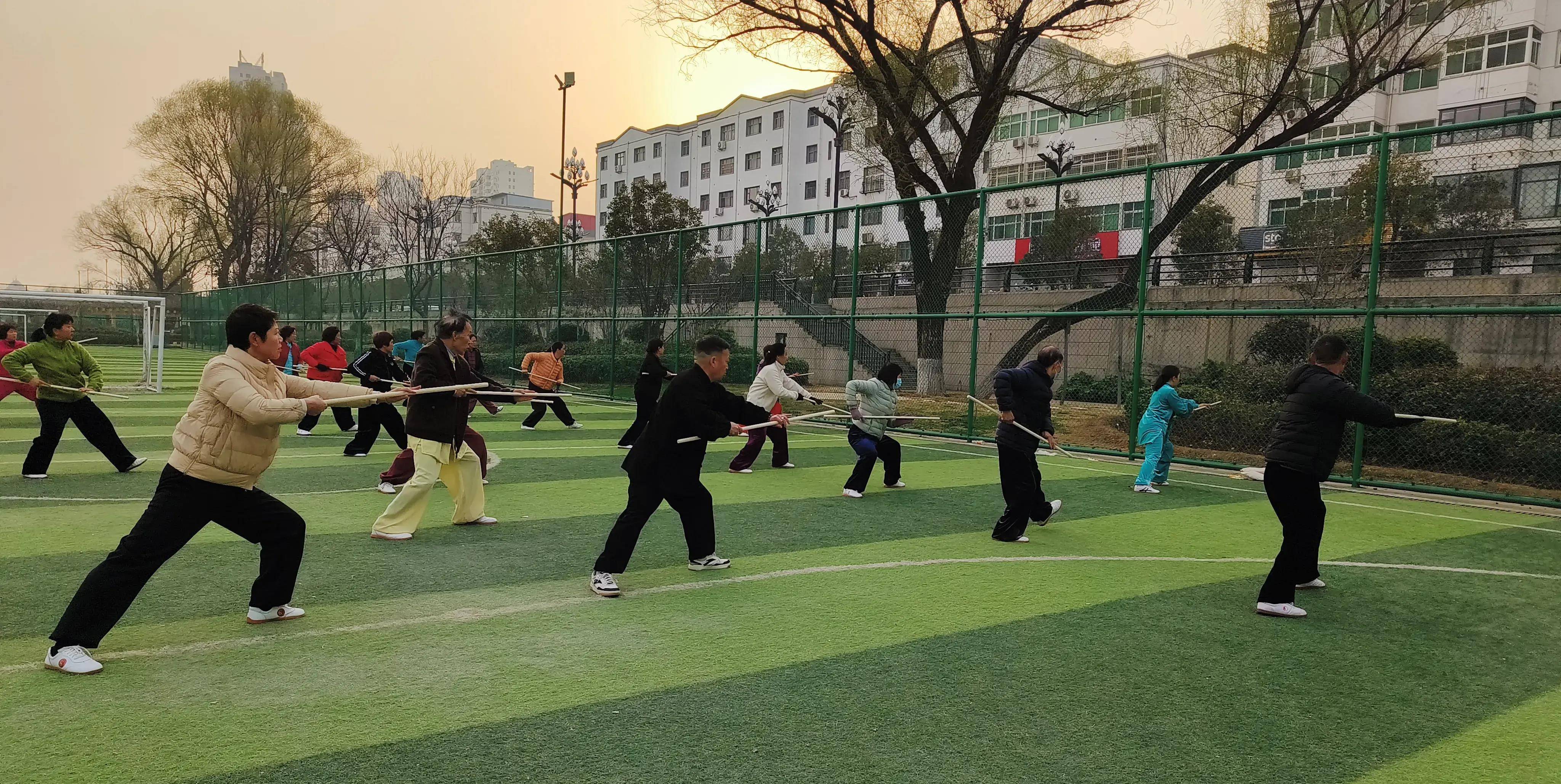宜阳县太极拳协会举办今年首期太极短棍四十六式棍法技能培训班_推广