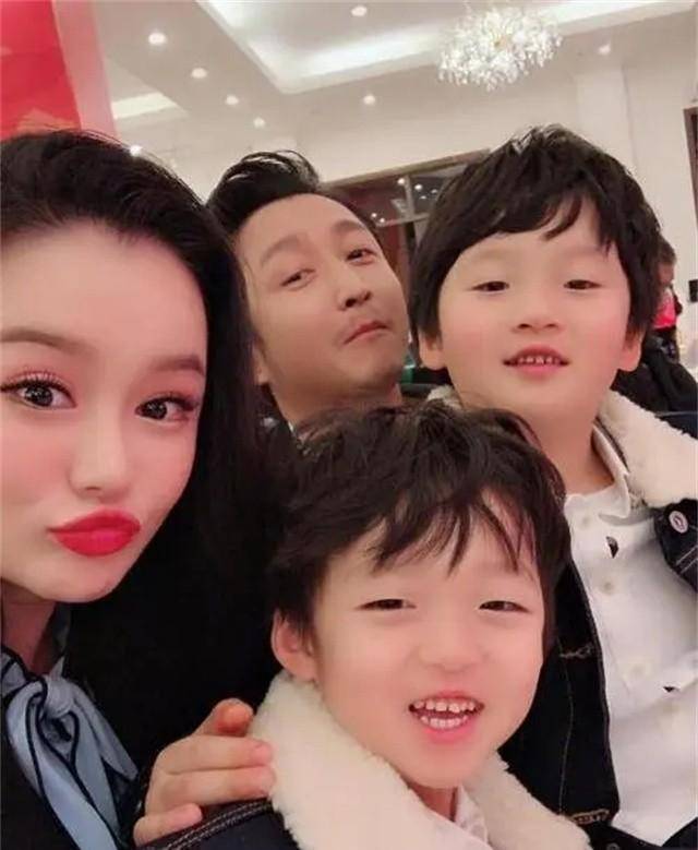 邹市明身价过亿,娶前央视美女主持人,现在有三个儿子令人羡慕_冉莹颖