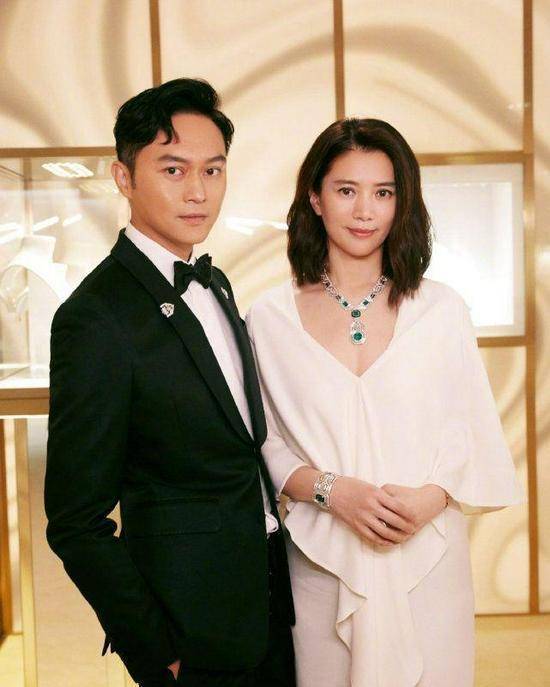 原创20岁被何鸿燊和富商环绕婚后被张智霖宠成公主袁咏仪到底有多牛