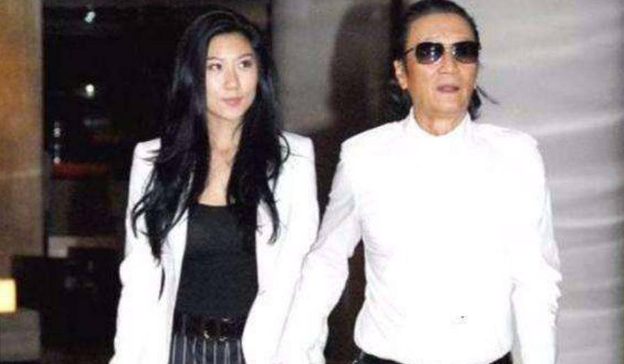 84岁谢贤当年靠吃药留住女友,女友却说出这样的话,太扎心了_coco_生活