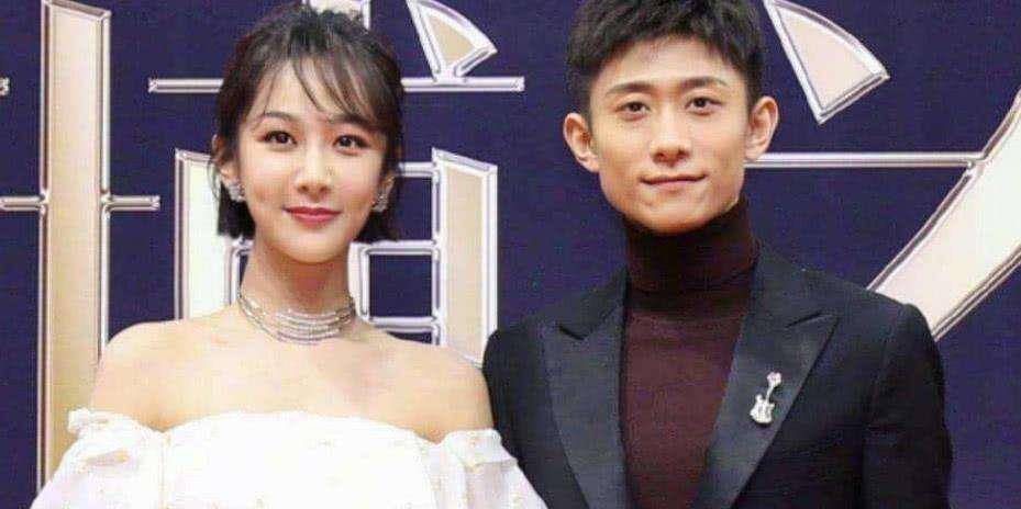 原创张一山凶杨紫穿这么少干嘛杨紫的小女生反应太搞笑了