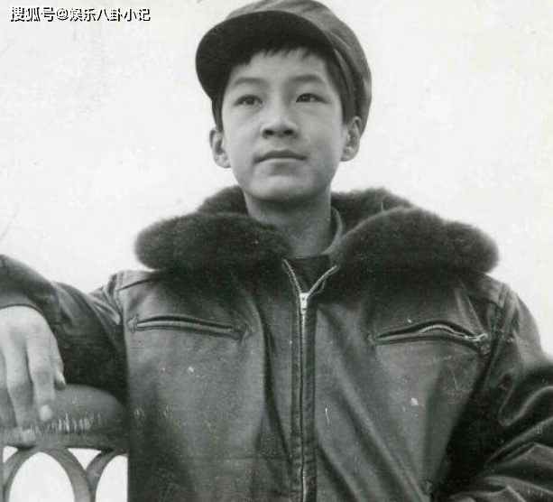 戏中他是"家暴男","娘娘腔",戏外他是十足的好丈夫宠妻狂魔_冯远征