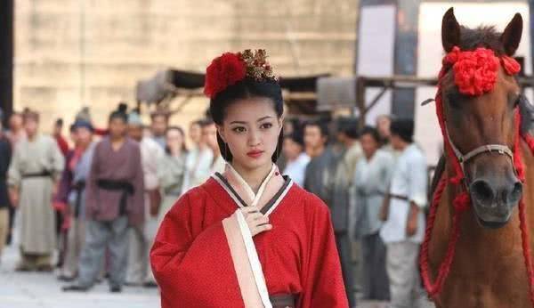 古代三个倒贴上门的女人其夫君皆功成名就一个皇帝两个名将