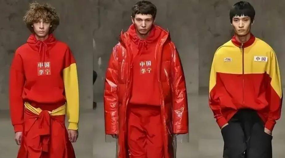 原创李宁与儿子女儿合照22岁儿子帅气身高超李宁女儿美丽可爱