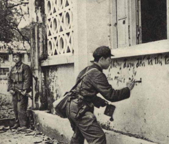 原创老兵回忆谅山战役半小时落弹几万发152加榴炮进行直瞄射击