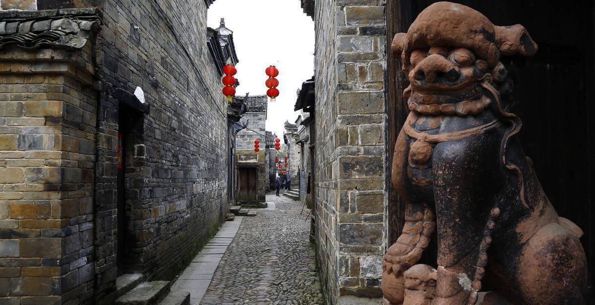 原创江西这座千年古村落喜欢在天井中养乌龟还有古老的神秘傩舞