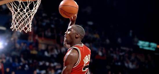 原创乔丹首次对阵奥尼尔64分壮举揭开经典较量序幕