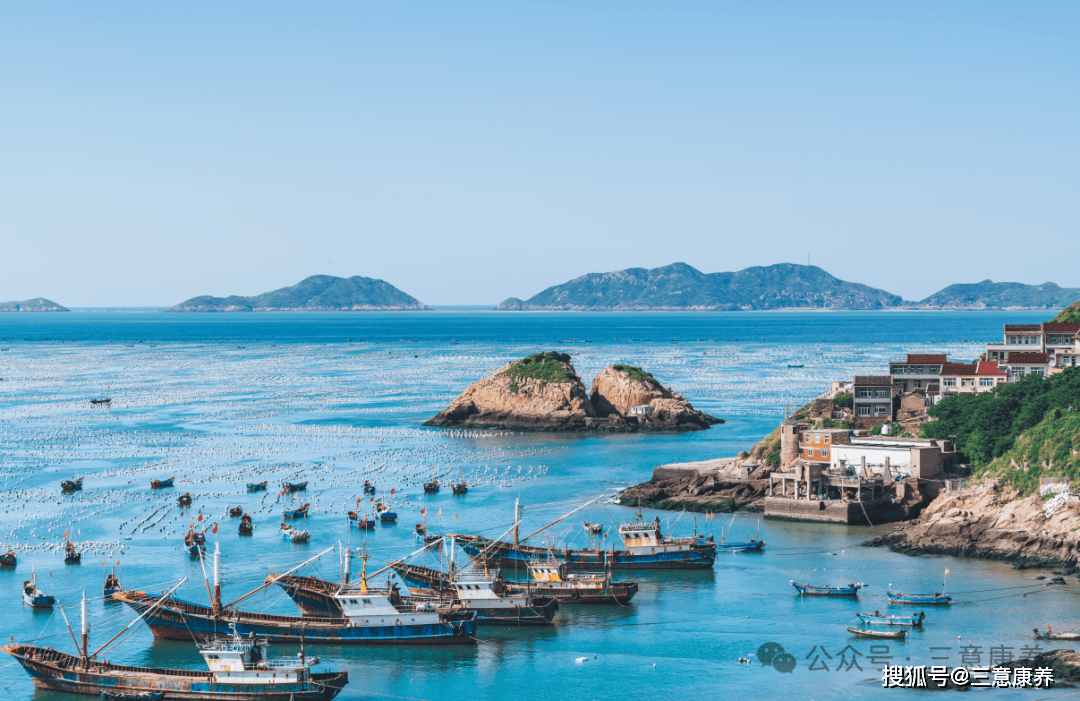 选择住在舟山岛和朱家尖,附近不远就是普陀山,边上还有桃花岛,白沙岛