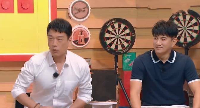 原创王耀庆穿短裤上节目被众人吐槽裤子太短只有胡军说出观众的心声