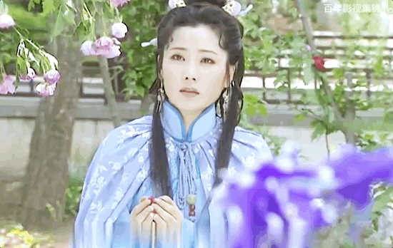 何赛飞60岁追打骂人?网友竟一边倒,称其"好可爱"!