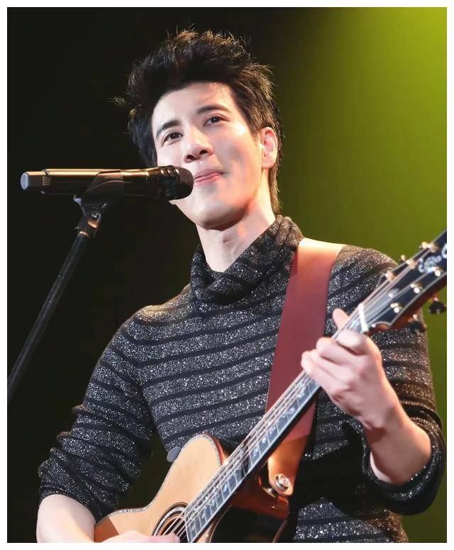 娱乐圈的三个男明星都说长的像三胞胎傻傻分不清一起来看看