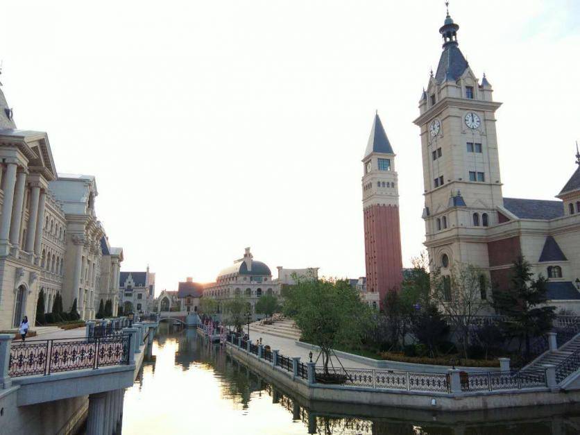 >(极地海洋馆)>(欢乐剧场)>(海兽馆)>(珊瑚馆)>(鸟语林)>返程836_627