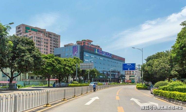 深圳上塘商业大厦租120人独立办公室精装修带家具交通便利可注册