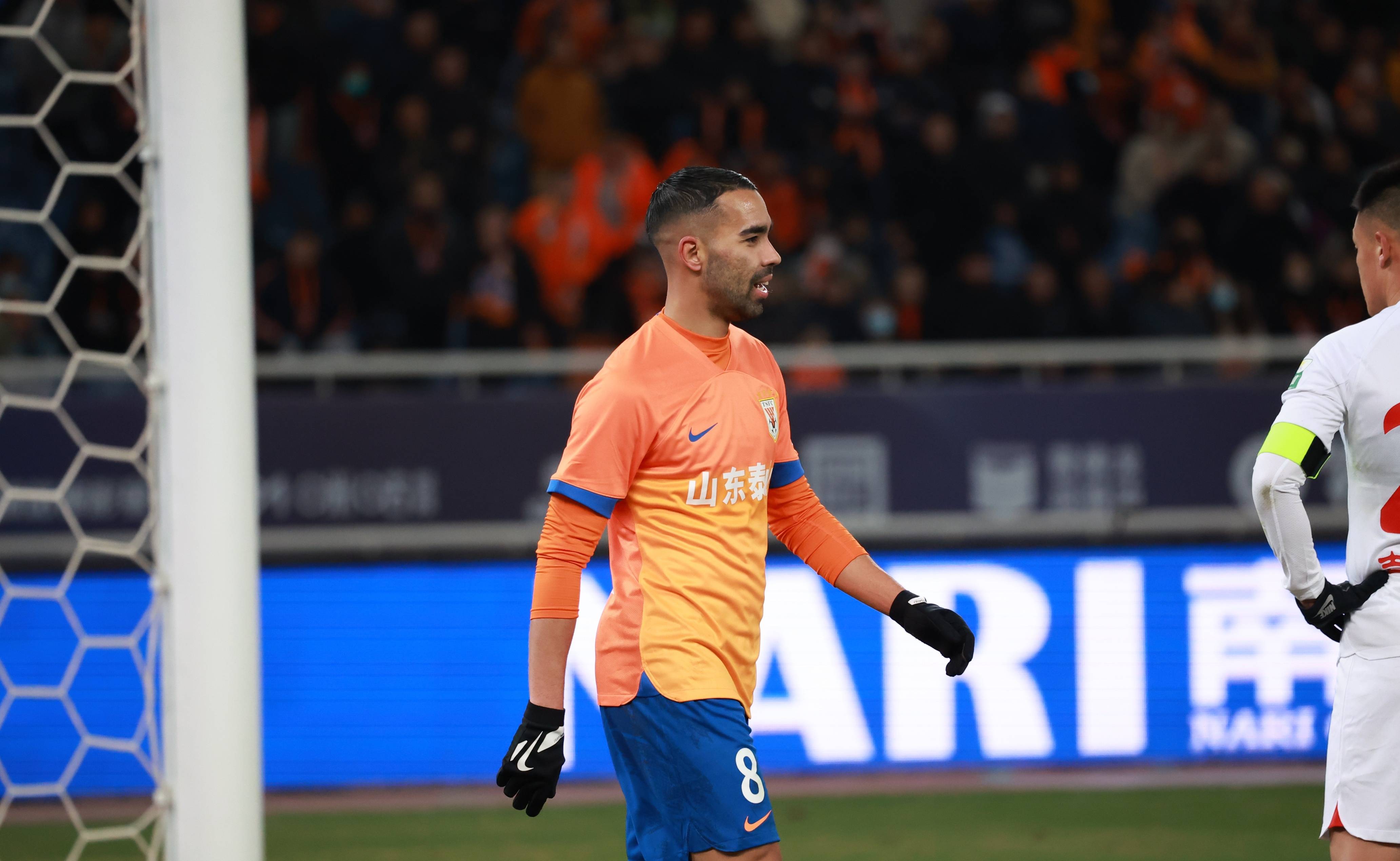 武磊张玉宁不行,6月阿兰德尔加多可以用,拿下泰国不难_国足_比赛_费南