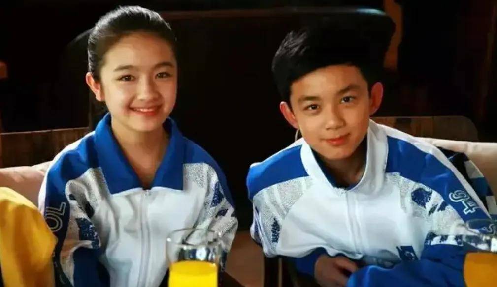 96年出生的陈哲远大学刚毕业,但他扮演的段柏文毫无违和感,他的演技