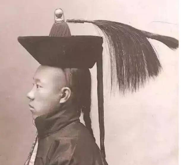 原创清朝男子的真实辫子头外国传教士闻之作呕鲁迅评价油光水滑