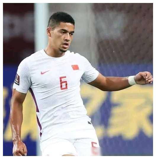 艾神全面分析,强力解读李可骇人一幕._国足_比赛_球员