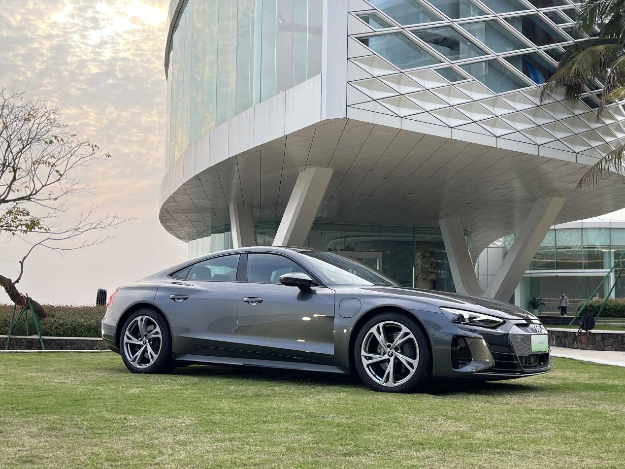 奥迪e-tron gt的美有多摄人心魄?_设计的_经典_细节