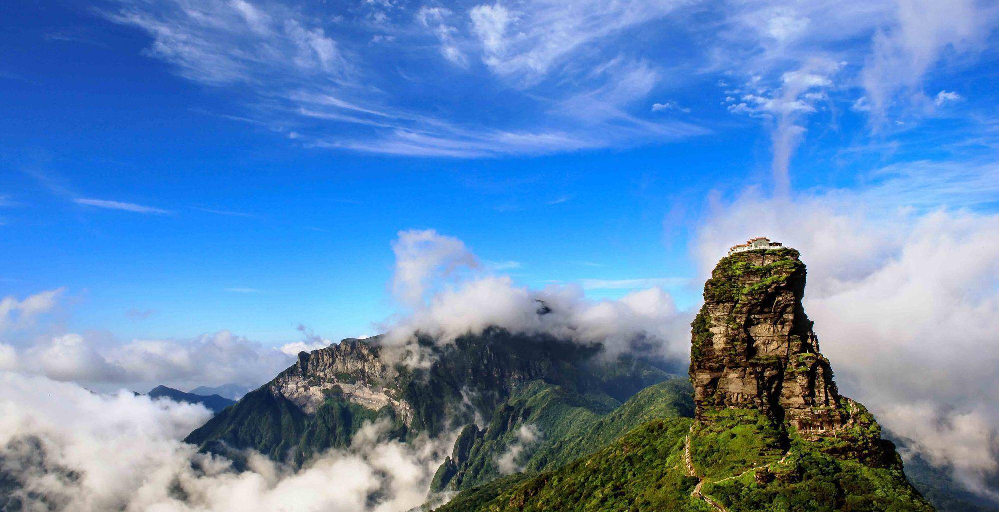 的设计来源,例如这里的黔西站,他们当时所采用的是"九狮闹莲"这个设计