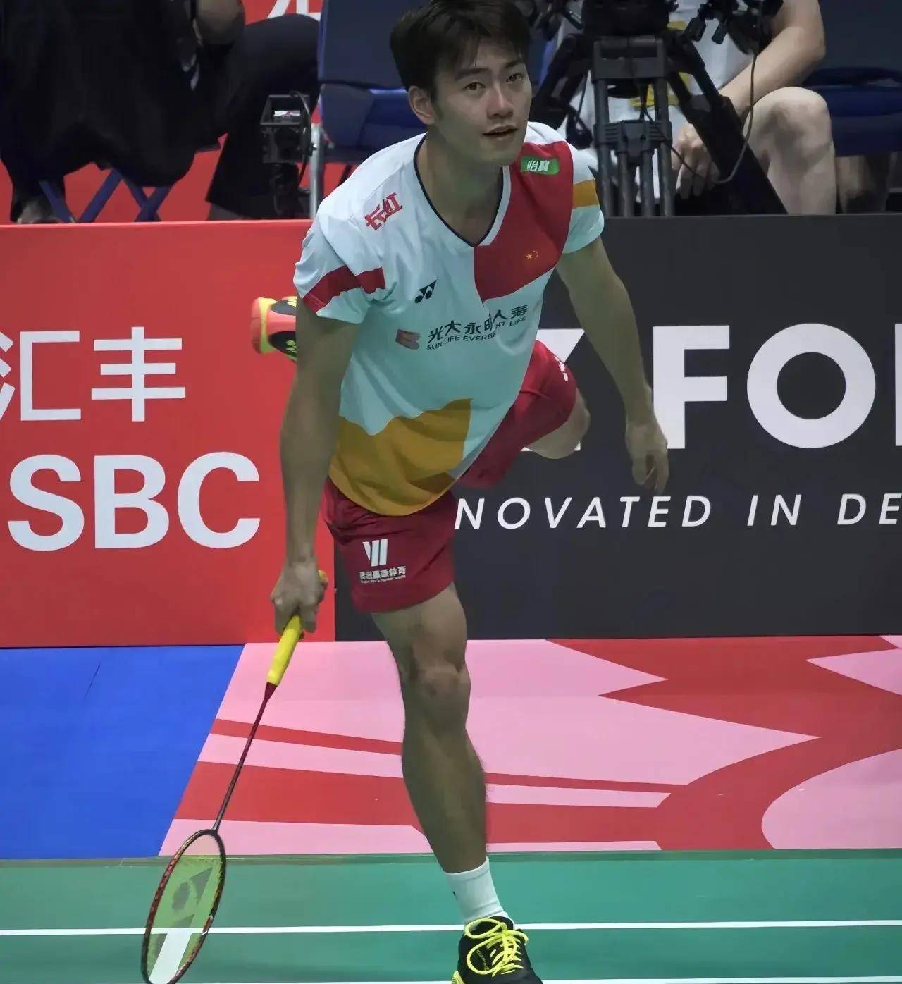 新晋羽毛球运动员:王昶不仅有颜值,而且球也打的很好哦!_梁伟铿_男双_