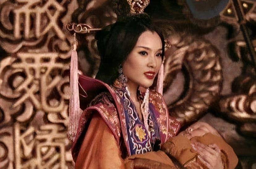 重镇,城破之际青楼女子撩裙上城,骂退十万大军_梁太后_李谅祚_士兵