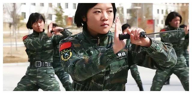 嫁给成都小"保安",如今享正师级待遇_雷敏_武术_女子特警队