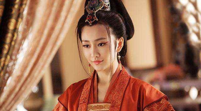 也就在当年,司马曜被张贵人杀害,司马德宗顺利登基,王神爱又成为了