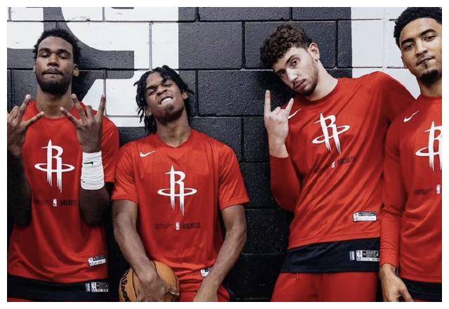 原创斯通联络费城即将达协议申京告别探花秀或将空降休斯顿