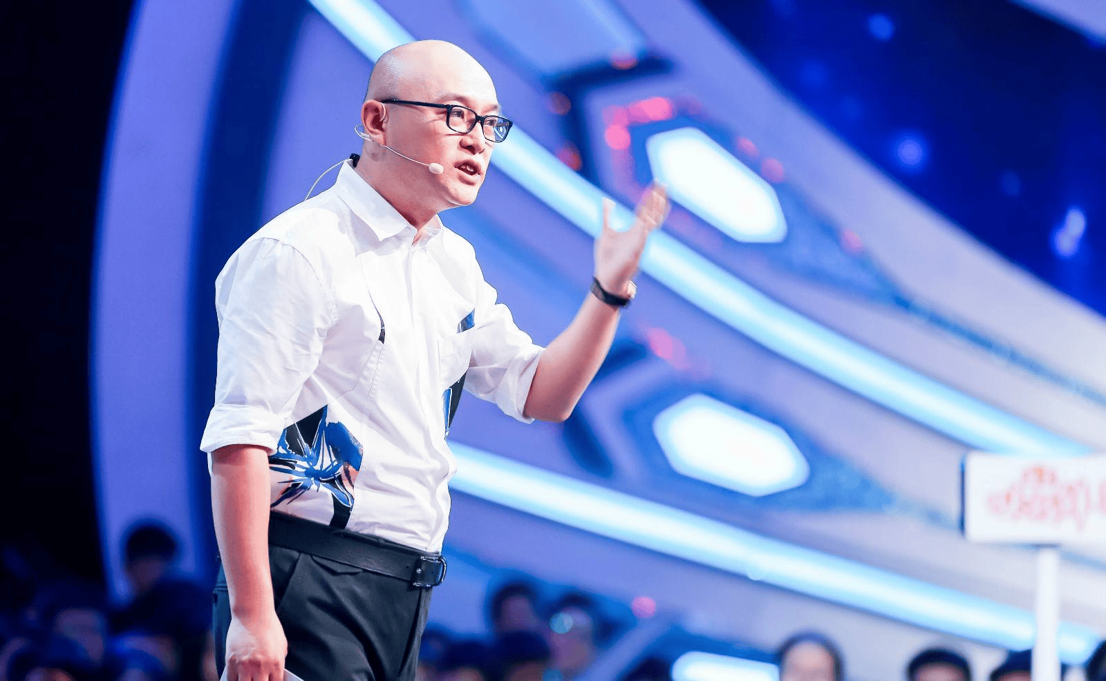 原创事实证明逐渐消失的主持人孟非已经走上了另一条康庄大道