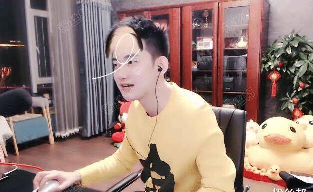 但男主播之中,像李先生,于利,毕加索,阿哲,赵小磊等,这些底蕴深厚的男