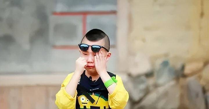 原创《爸爸去哪儿》开播9周年,8个被穷养的儿子,差距出来了_jasper