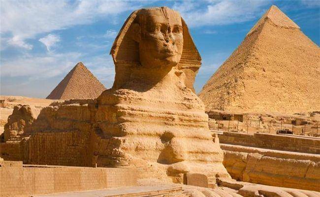 中东的领导中心从埃及转移到沙特是政治原因和美国因素造成的