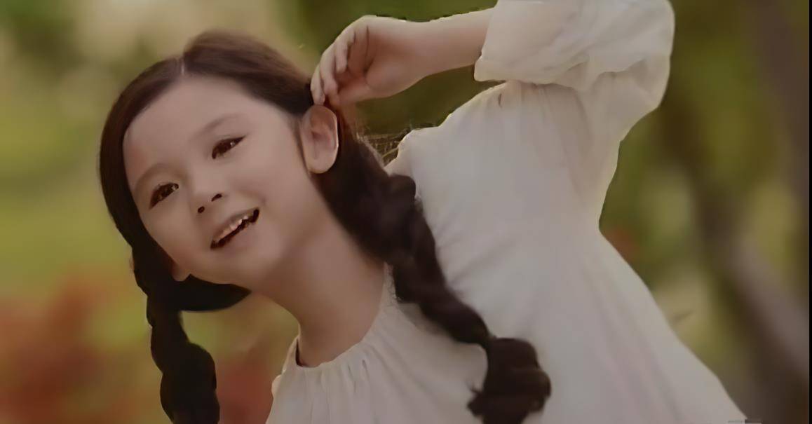 女童受邀走国际时装秀,下台后经纪公司向妈妈"索要"56万_李武_施依辰