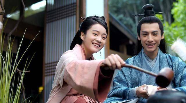 在容齐和容乐这半年的相处中,观众还是感觉到了一