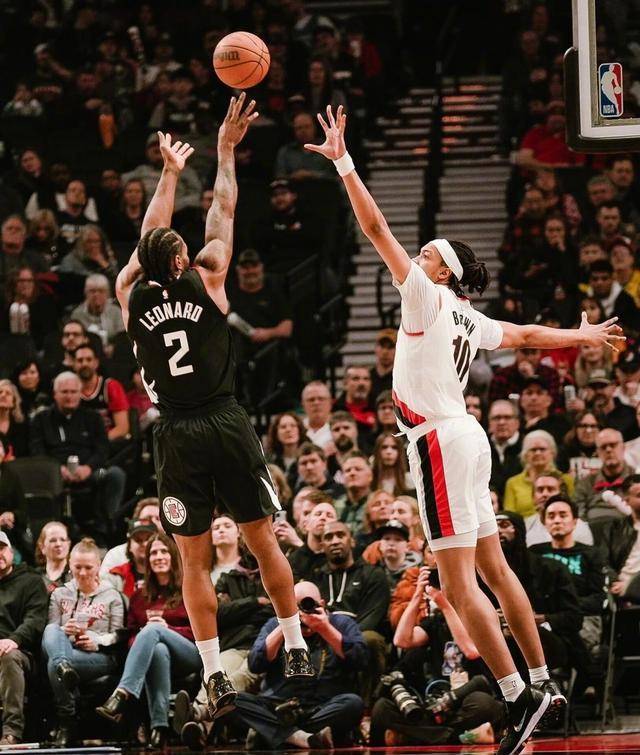 快船连胜哈登15105轰乔治31分莱昂纳德22分