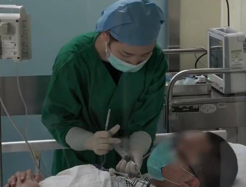 判死缓,18年后儿子突患白血病,司法部批准千里转监_张惠丽_郭伟_小华