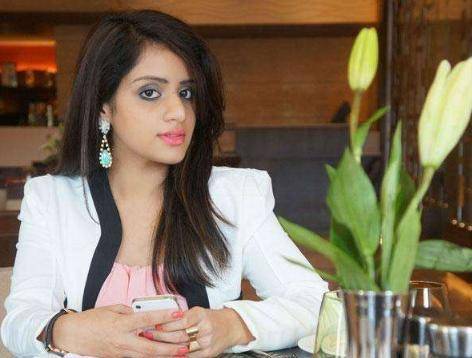 为啥印度富人区女孩认为中国游客贫穷看到她们的生活就明白了