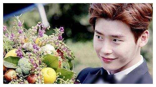 李钟硕退伍后归来新作魔女2引期待