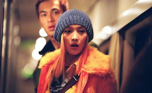 看来能把橘发染得这么惊艳也只有周迅了吧