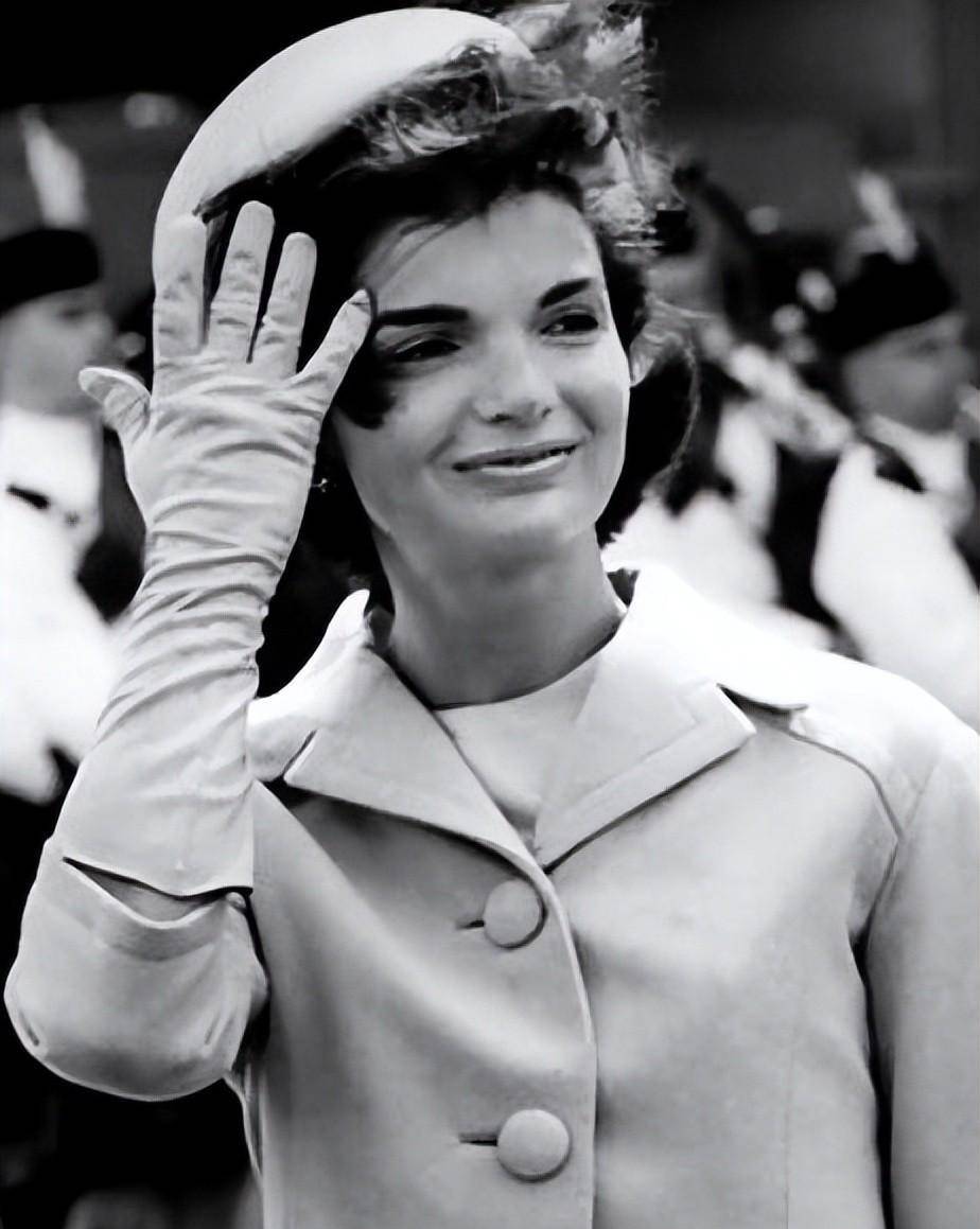 原创肯尼迪遇刺遗孀改嫁62岁希腊船王晚年绝口不提前夫