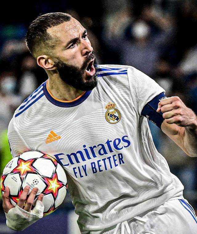 原创本泽马球星生涯回顾从守门员完美蜕变成力挽狂澜的风云人物