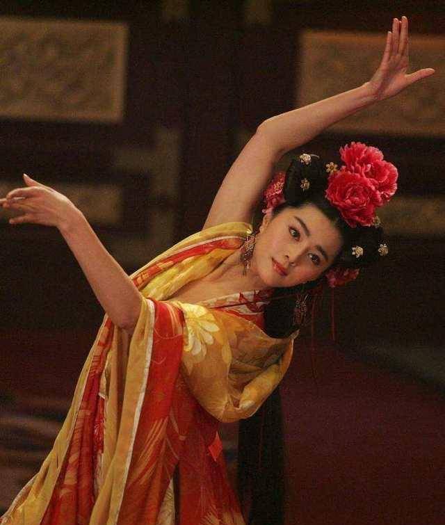 原创杨贵妃那么胖比标准身材要胖18斤为何唐玄宗还那么爱她呢