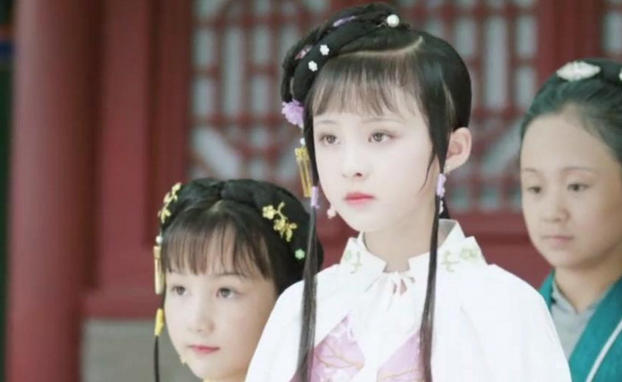 原创黛玉并非目下无尘小性子也只对宝玉使薛宝钗身边三人都爱她