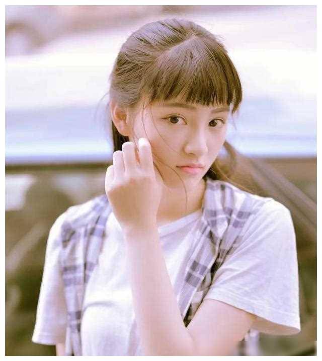 武大校花神秘面纱长相思后烈焰惊艳出众