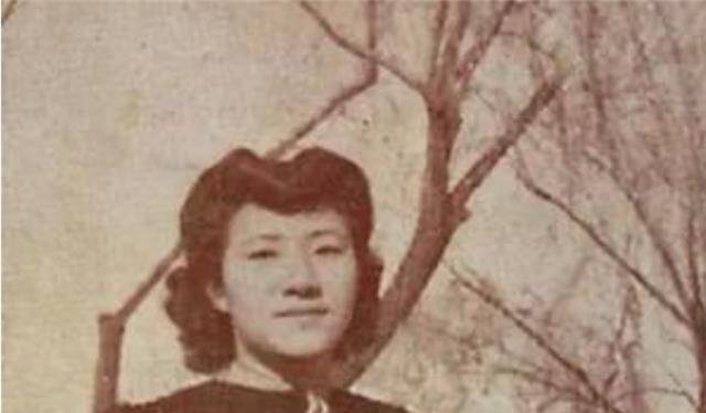 原创一场大病他不告而别3年后归来举办婚礼却当日逃婚另追她人