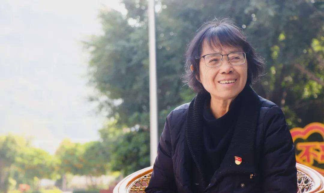 张桂梅怒骂学生我用命供你走出大山不是让你当全职太太的