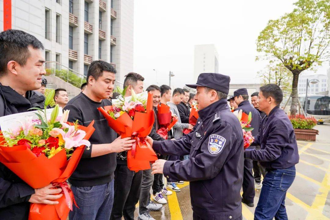 宿松警方打掉网络赌石诈骗团伙抓获数十人