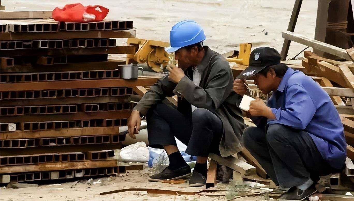 原创安徽农民罗元平因长相酷似普京爆红被富婆追求后来怎么样了