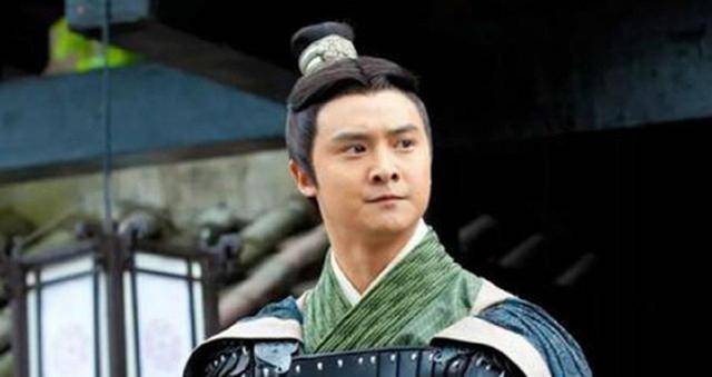 小兵晚上赌钱输红眼,一怒之下发动兵变,结果竟把皇帝赶下台_皇甫晖