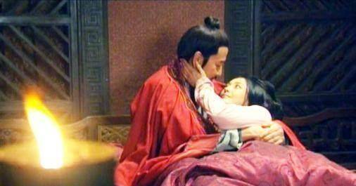 太后的丈夫死后干出这事皇帝从此每日淫乐不久死去